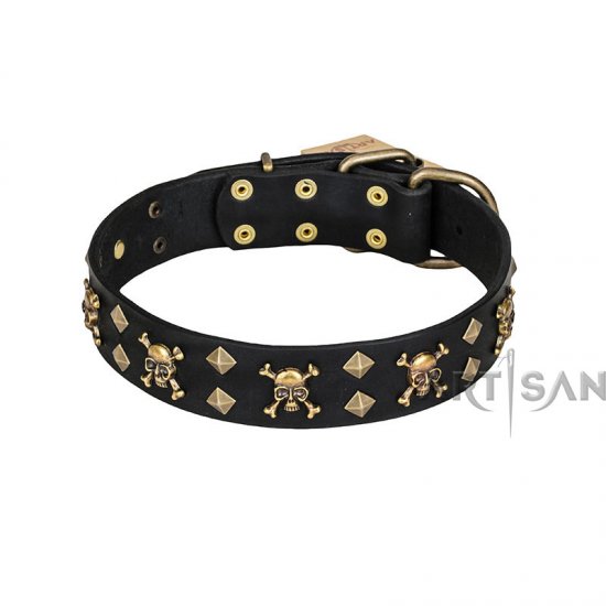 'Jolly Rojer' FDT Artisan Leather Dog Collar with Pirate Skulls and Studs - 1 1/2 inch (40 mm) wide - Click Image to Close