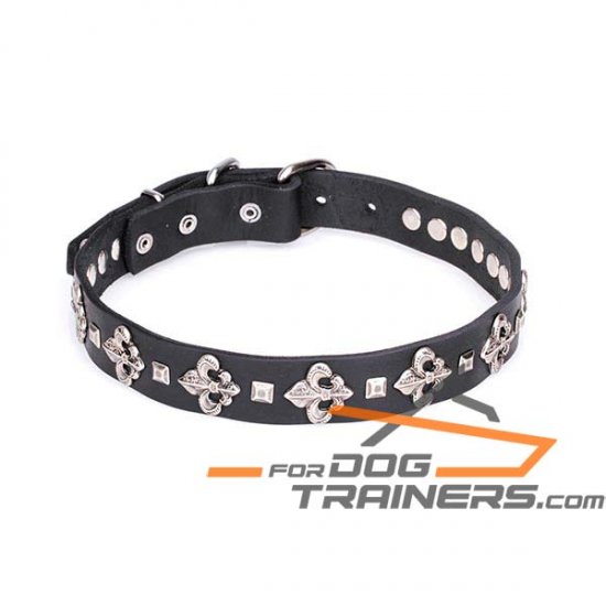 ‘Flower-de-luce’ Leather Dog Collar with Unique Decoration